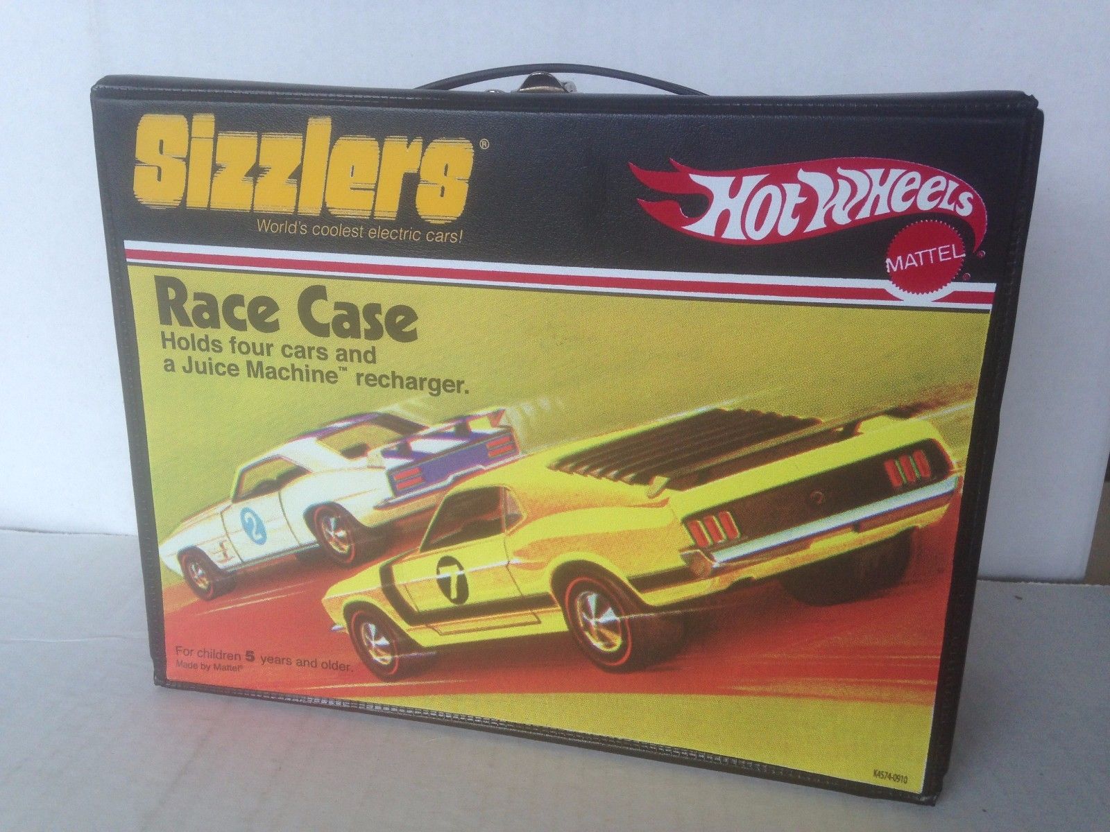 Sizzlers Hot Wheels Race Case with Gas Pump      2006       Mattel